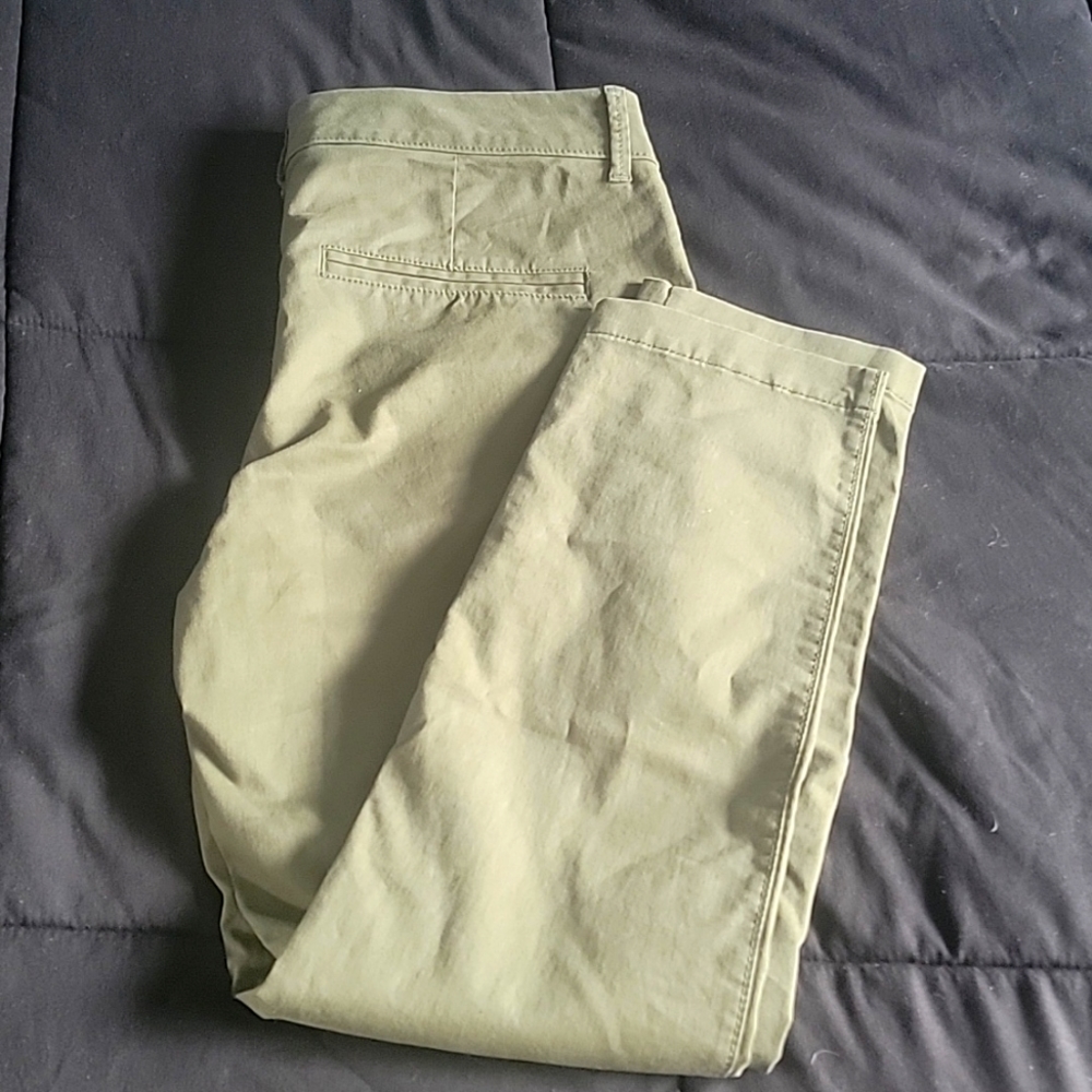 Old Navy Pixie Pant